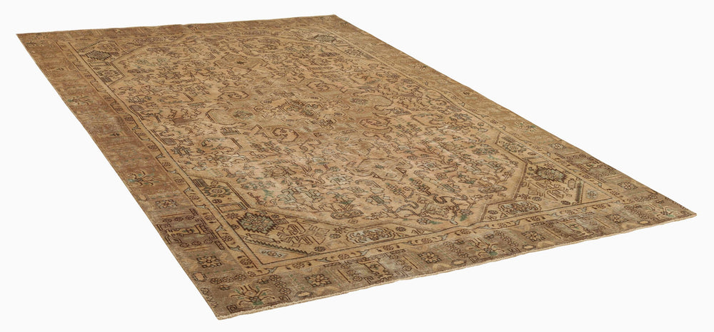 Vintage Royal Collection: Antique Persian Hand-Knotted Rugs in Stonewashed, Recoloured Finishes188 cm x 282 cm