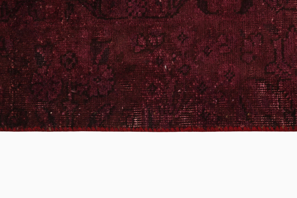 Vintage Royal Collection: Antique Persian Hand-Knotted Rugs in Stonewashed, Recoloured Finishes191 cm x 288 cm