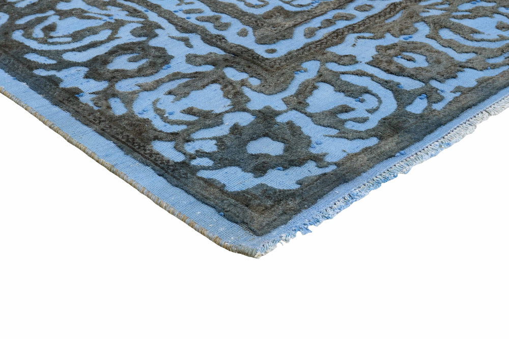 Vintage Royal Collection: Antique Persian Hand-Knotted Rugs in Stonewashed, Recoloured Finishes280 cm x 368 cm