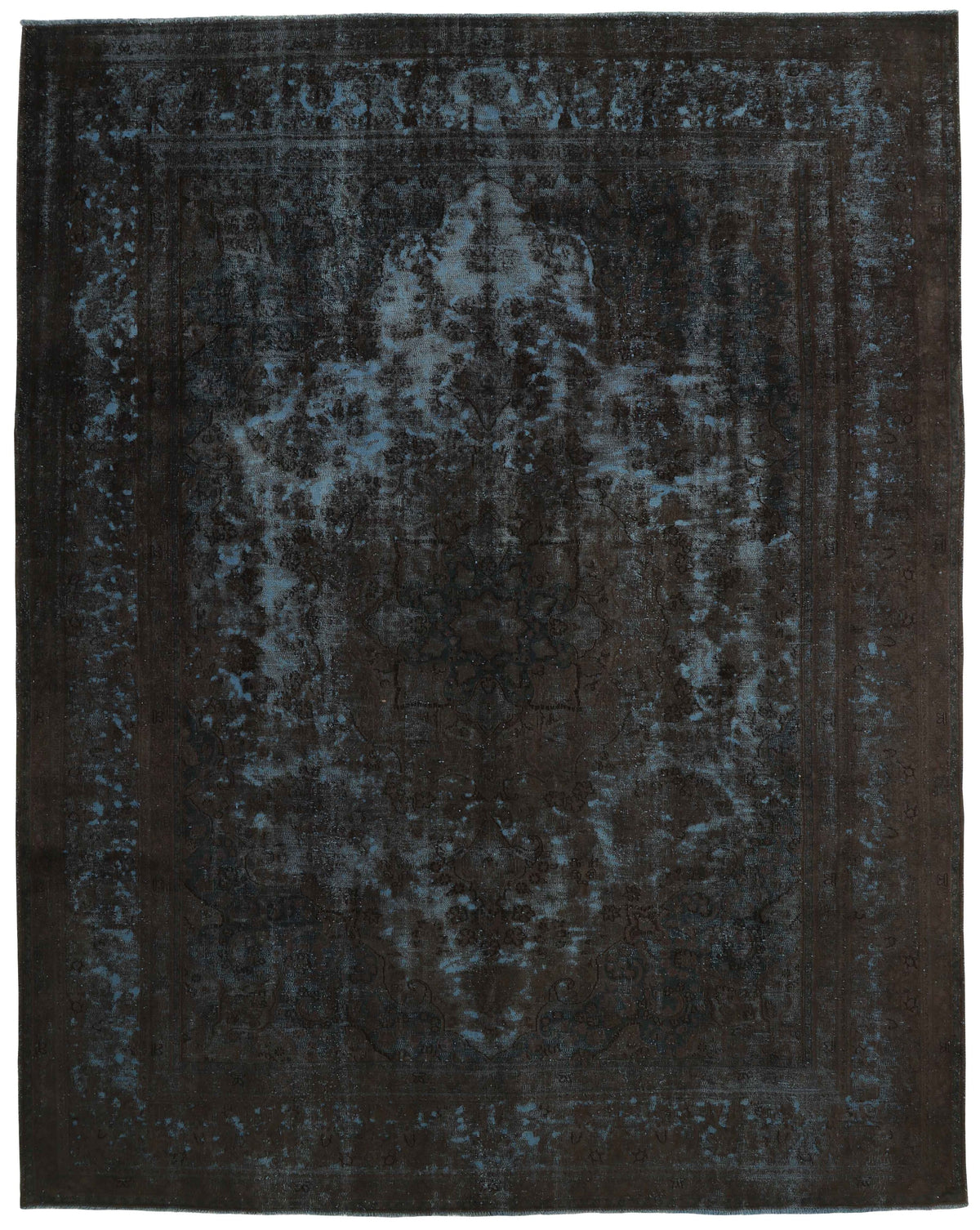 Vintage Royal Collection: Antique Persian Hand-Knotted Rugs in Stonewashed, Recoloured Finishes290 cm x 378 cm