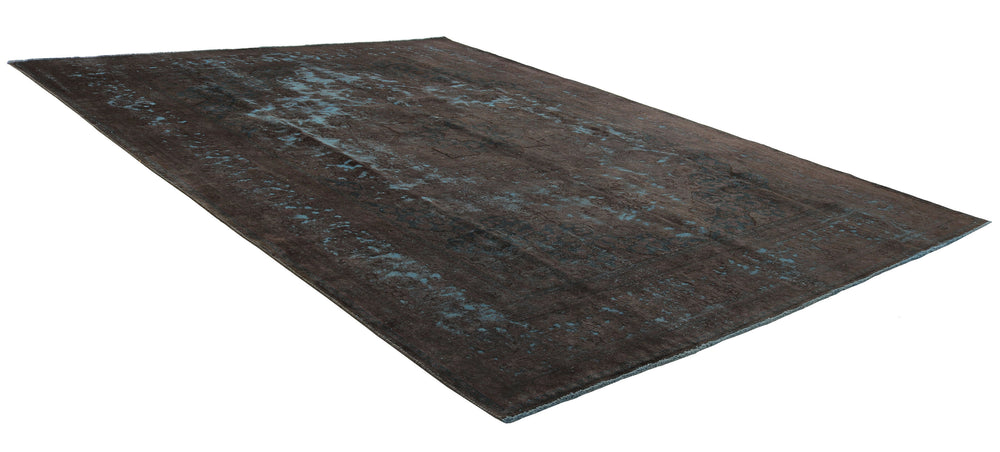 Vintage Royal Collection: Antique Persian Hand-Knotted Rugs in Stonewashed, Recoloured Finishes290 cm x 378 cm