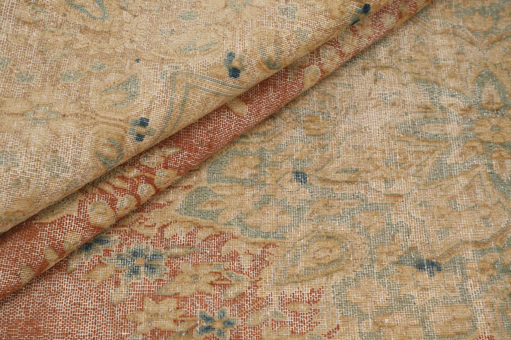 Vintage Kerman Collection: Antique Persian Hand-Knotted Rugs in Recoloured, Stonewashed Finishes291 cm x 388 cm