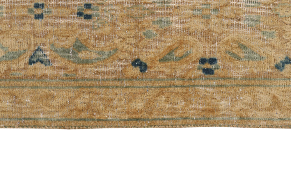 Vintage Kerman Collection: Antique Persian Hand-Knotted Rugs in Recoloured, Stonewashed Finishes291 cm x 388 cm