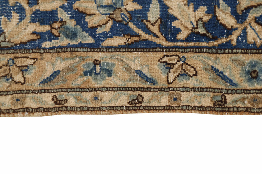 Vintage Kerman Collection: Antique Persian Hand-Knotted Rugs in Recoloured, Stonewashed Finishes268 cm x 358 cm