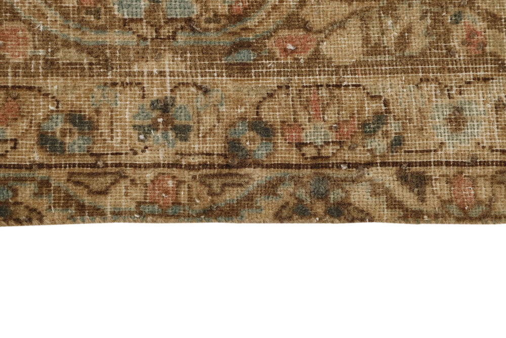 Vintage Kerman Collection: Antique Persian Hand-Knotted Rugs in Recoloured, Stonewashed Finishes285 cm x 410 cm