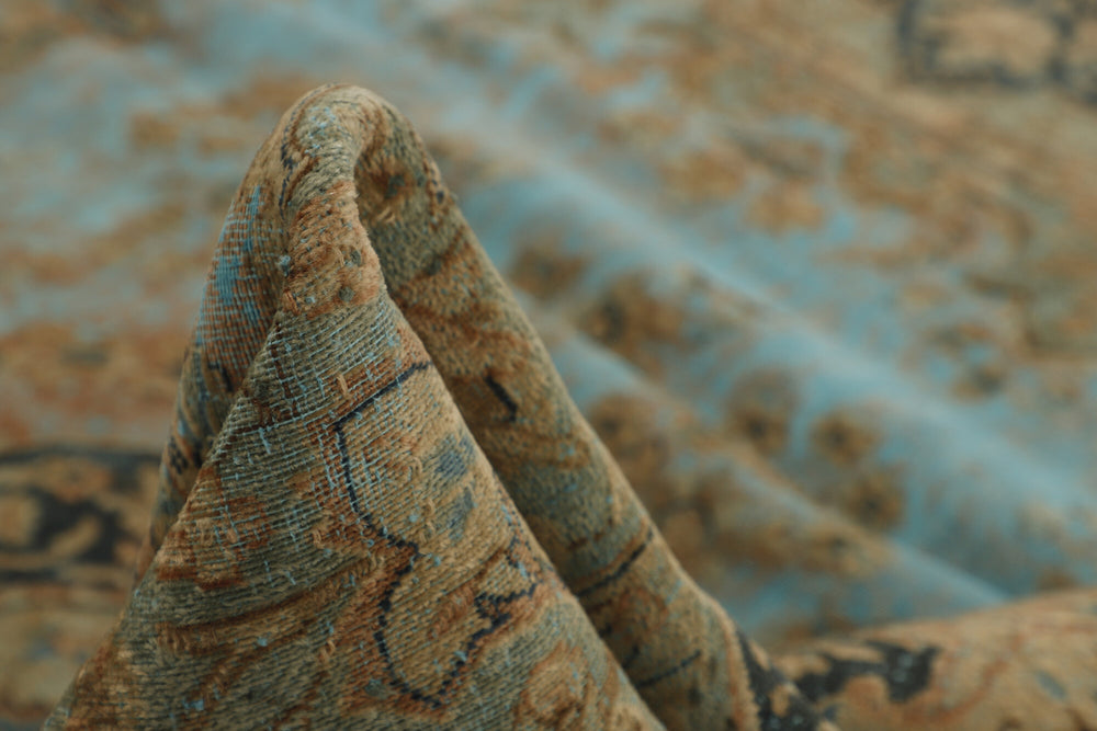 Vintage Kerman Collection: Antique Persian Hand-Knotted Rugs in Recoloured, Stonewashed Finishes300 cm x 398 cm
