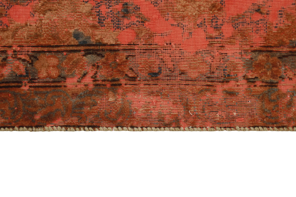 Vintage Kerman Collection: Antique Persian Hand-Knotted Rugs in Recoloured, Stonewashed Finishes303 cm x 406 cm