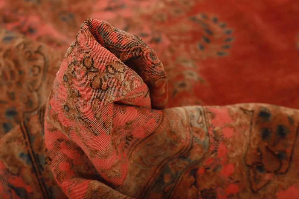 Vintage Kerman Collection: Antique Persian Hand-Knotted Rugs in Recoloured, Stonewashed Finishes303 cm x 406 cm