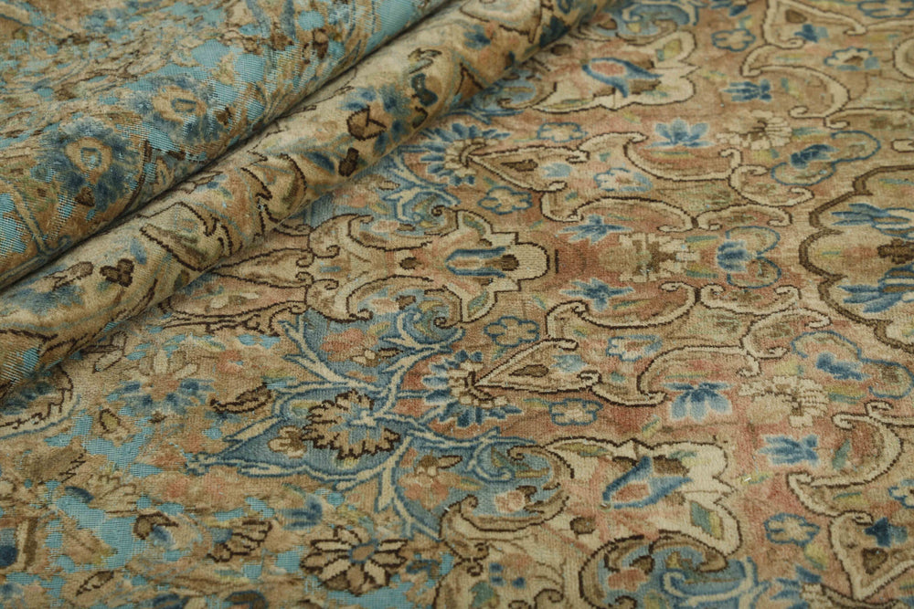 Vintage Kerman Collection: Antique Persian Hand-Knotted Rugs in Recoloured, Stonewashed Finishes291 cm x 460 cm