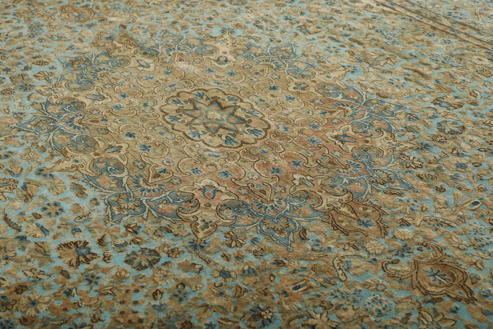 Vintage Kerman Collection: Antique Persian Hand-Knotted Rugs in Recoloured, Stonewashed Finishes291 cm x 460 cm