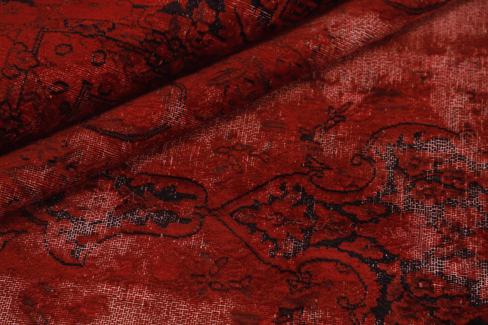 Vintage Kerman Collection: Antique Persian Hand-Knotted Rugs in Recoloured, Stonewashed Finishes298 cm x 420 cm