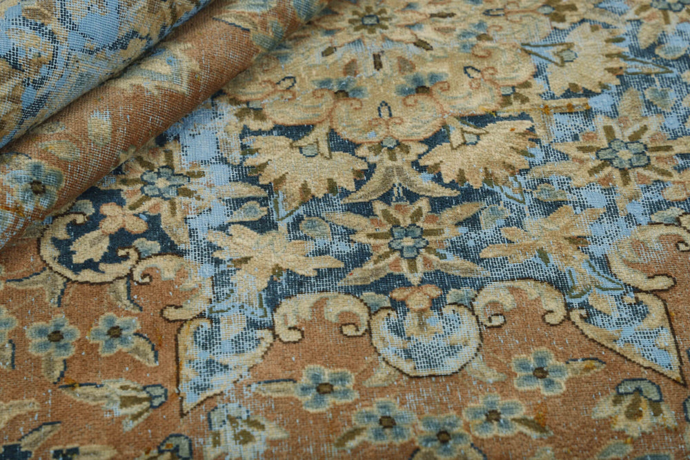 Vintage Kerman Collection: Antique Persian Hand-Knotted Rugs in Recoloured, Stonewashed Finishes293 cm x 391 cm