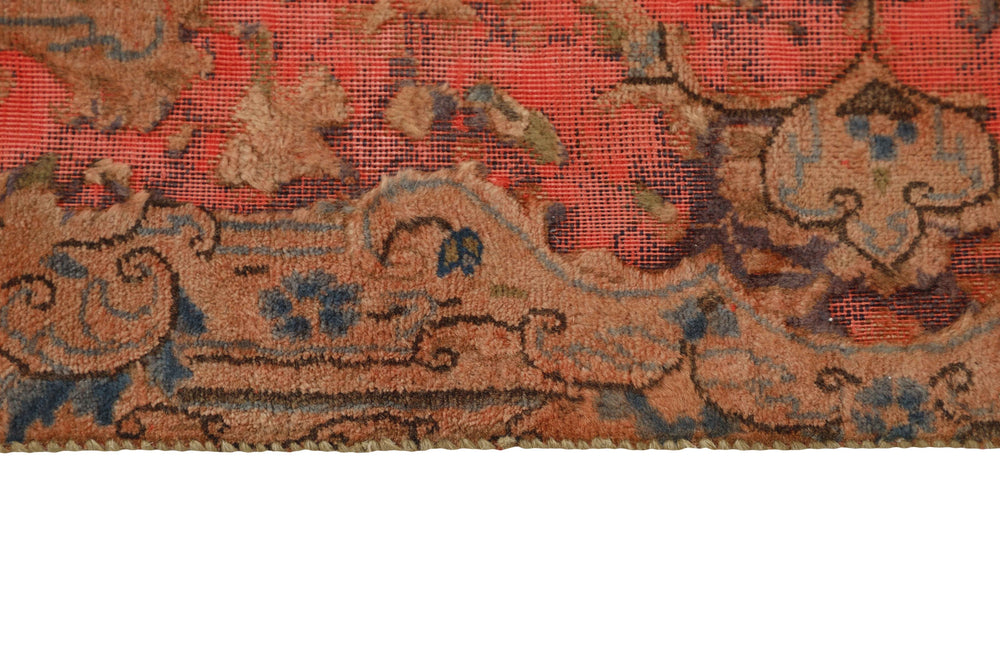 Vintage Kerman Collection: Antique Persian Hand-Knotted Rugs in Recoloured, Stonewashed Finishes293 cm x 413 cm