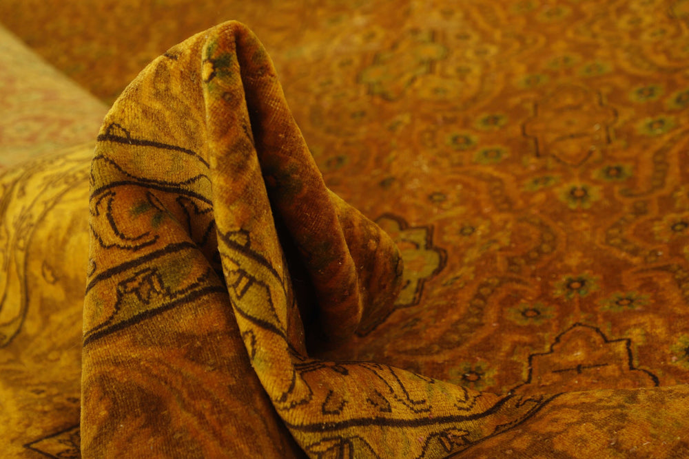 Vintage Kerman Collection: Antique Persian Hand-Knotted Rugs in Recoloured, Stonewashed Finishes299 cm x 389 cm