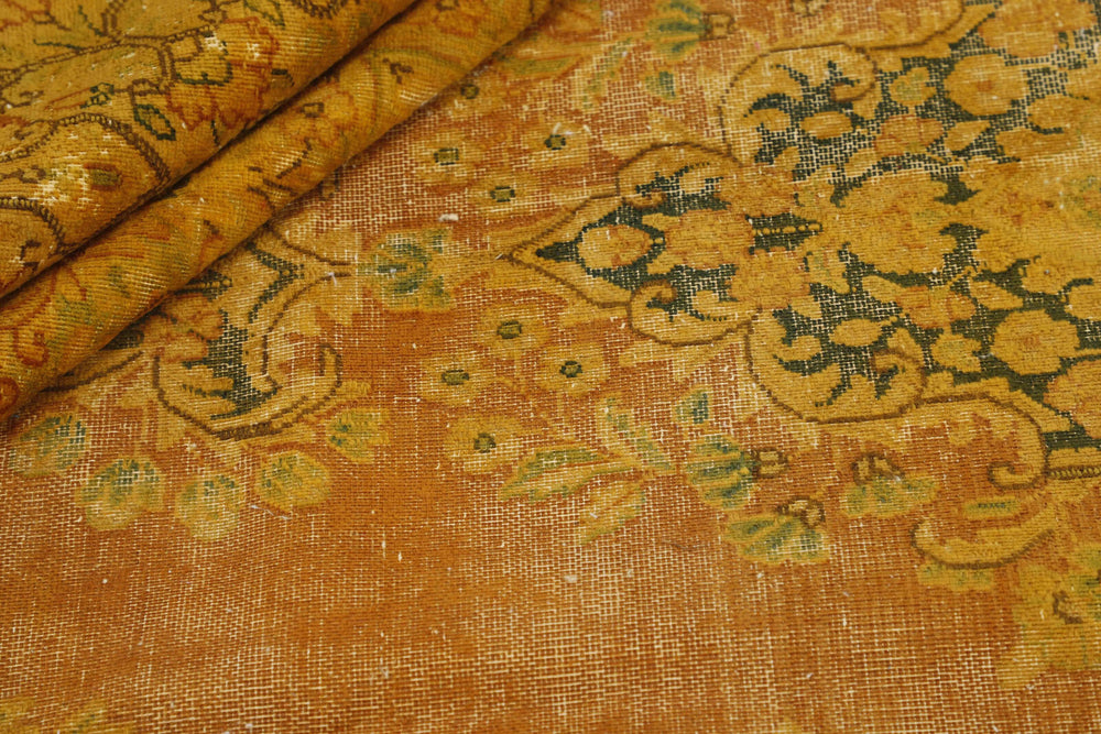 Vintage Kerman Collection: Antique Persian Hand-Knotted Rugs in Recoloured, Stonewashed Finishes290 cm x 398 cm