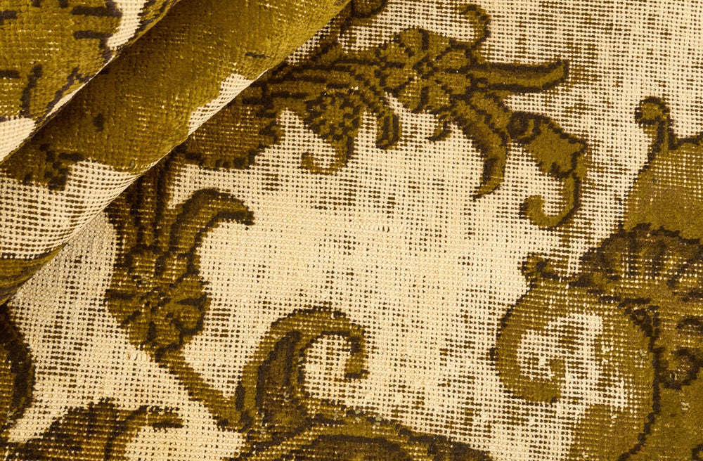 Vintage Royal Collection: Antique Persian Hand-Knotted Rugs in Stonewashed, Recoloured Finishes293 cm x 488 cm