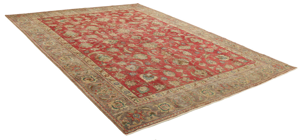 Vintage Royal Collection: Antique Persian Hand-Knotted Rugs in Stonewashed, Recoloured Finishes274 cm x 365 cm