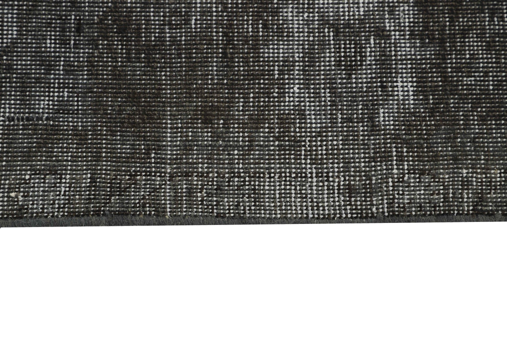 Vintage Royal Collection: Antique Persian Hand-Knotted Rugs in Stonewashed, Recoloured Finishes195 cm x 276 cm