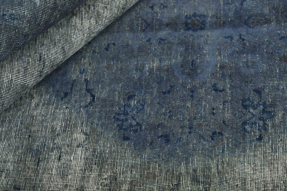 Vintage Royal Collection: Antique Persian Hand-Knotted Rugs in Stonewashed, Recoloured Finishes190 cm x 301 cm