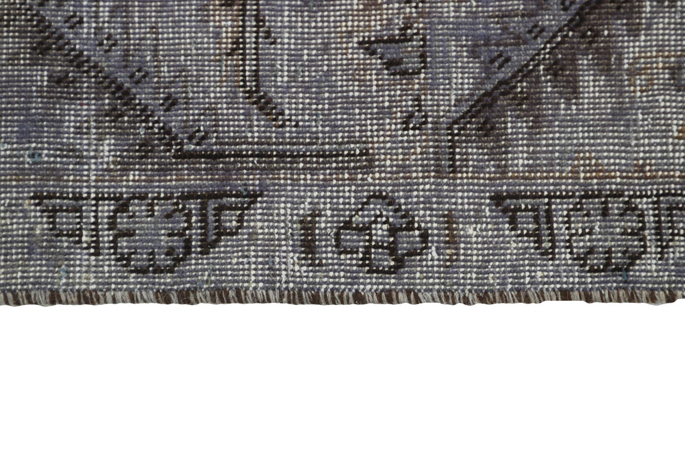 Vintage Royal Collection: Antique Persian Hand-Knotted Rugs in Stonewashed, Recoloured Finishes186 cm x 282 cm