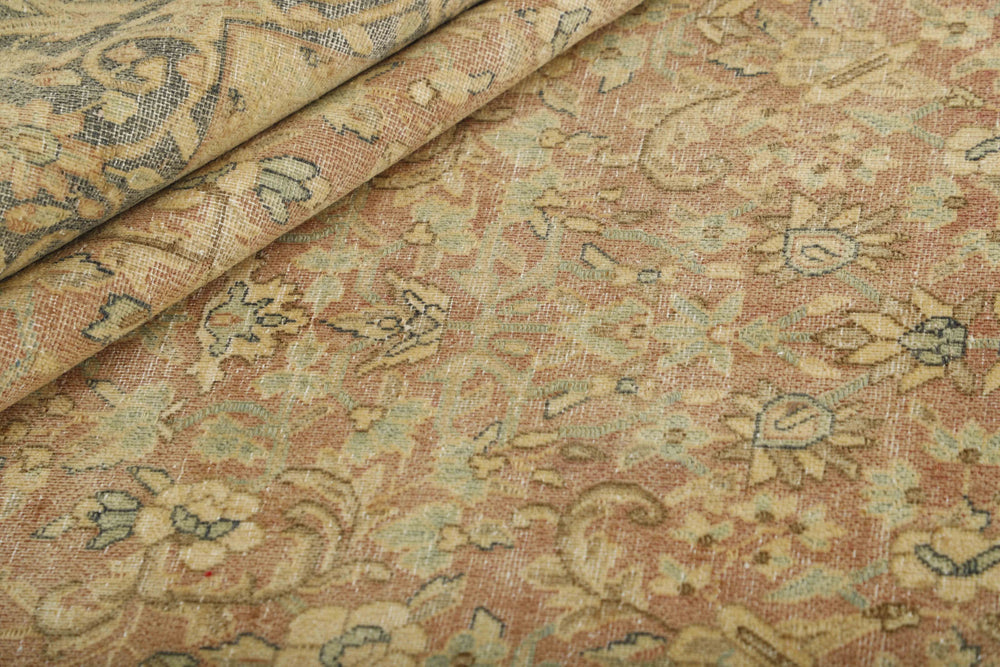 Vintage Kerman Fine Collection: Antique Persian Hand-Knotted Rugs in Stonewashed, Recoloured Finishes290 cm x 394 cm