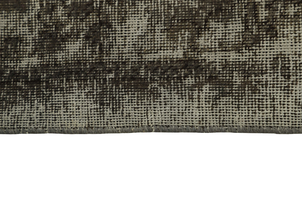 Vintage Royal Collection: Antique Persian Hand-Knotted Rugs in Stonewashed, Recoloured Finishes290 cm x 363 cm