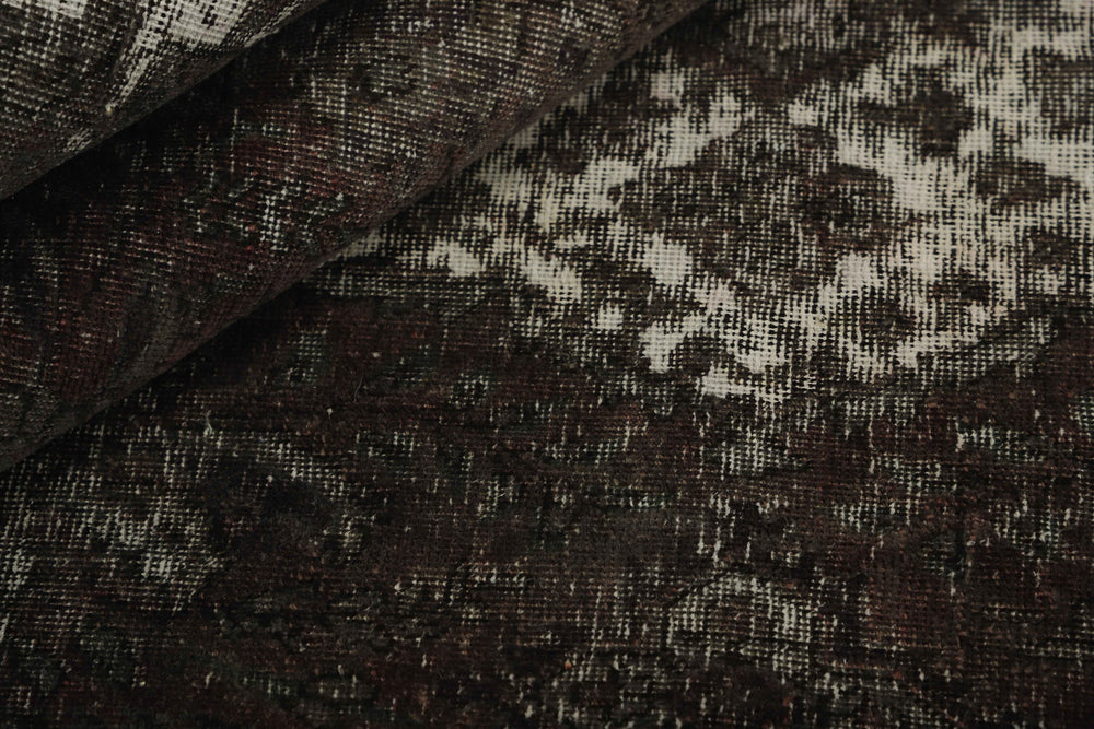 Vintage Royal Collection: Antique Persian Hand-Knotted Rugs in Stonewashed, Recoloured Finishes207 cm x 298 cm