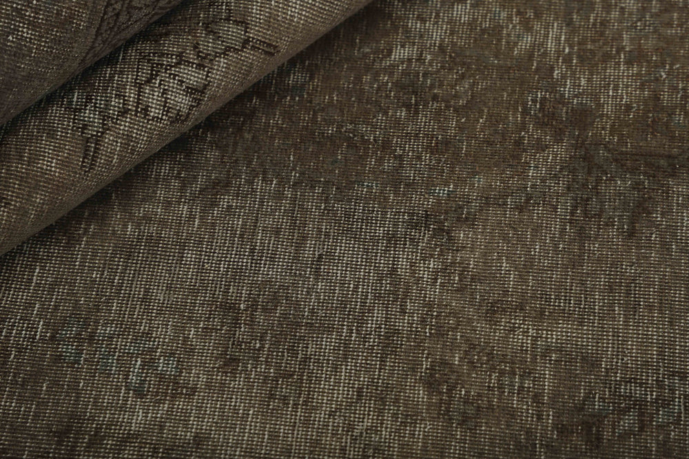 Vintage Royal Collection: Antique Persian Hand-Knotted Rugs in Stonewashed, Recoloured Finishes189 cm x 309 cm