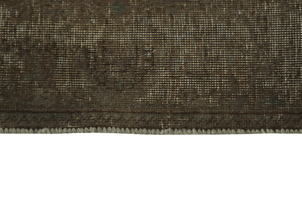 Vintage Royal Collection: Antique Persian Hand-Knotted Rugs in Stonewashed, Recoloured Finishes189 cm x 309 cm