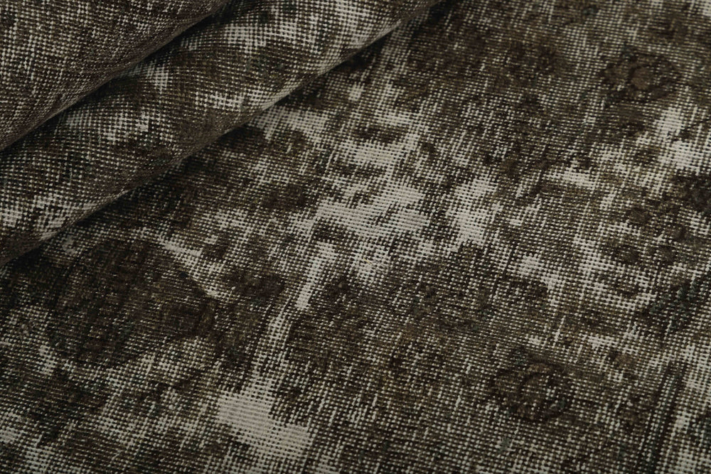Vintage Royal Collection: Antique Persian Hand-Knotted Rugs in Stonewashed, Recoloured Finishes233 cm x 335 cm