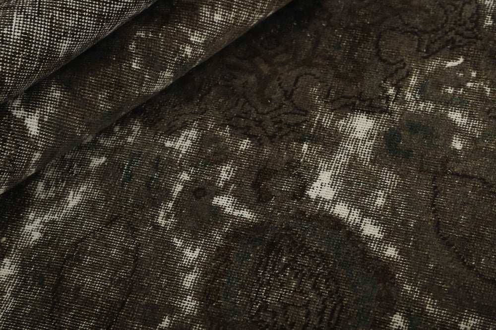 Vintage Royal Collection: Antique Persian Hand-Knotted Rugs in Stonewashed, Recoloured Finishes210 cm x 309 cm