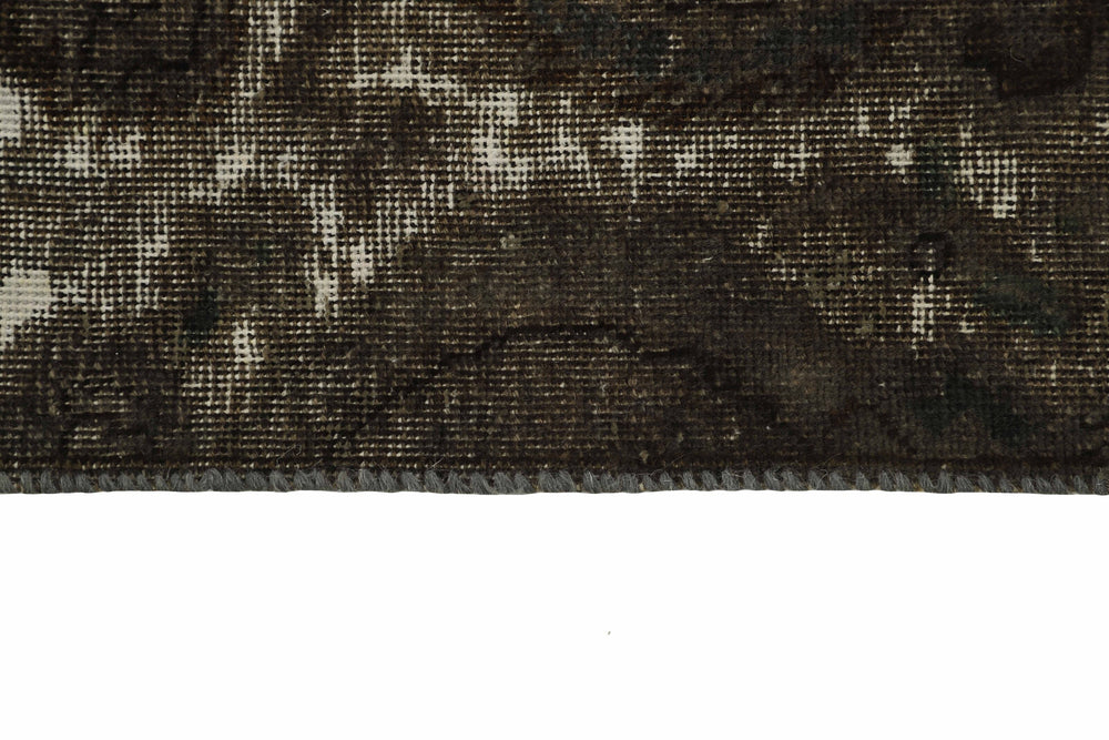 Vintage Royal Collection: Antique Persian Hand-Knotted Rugs in Stonewashed, Recoloured Finishes210 cm x 309 cm