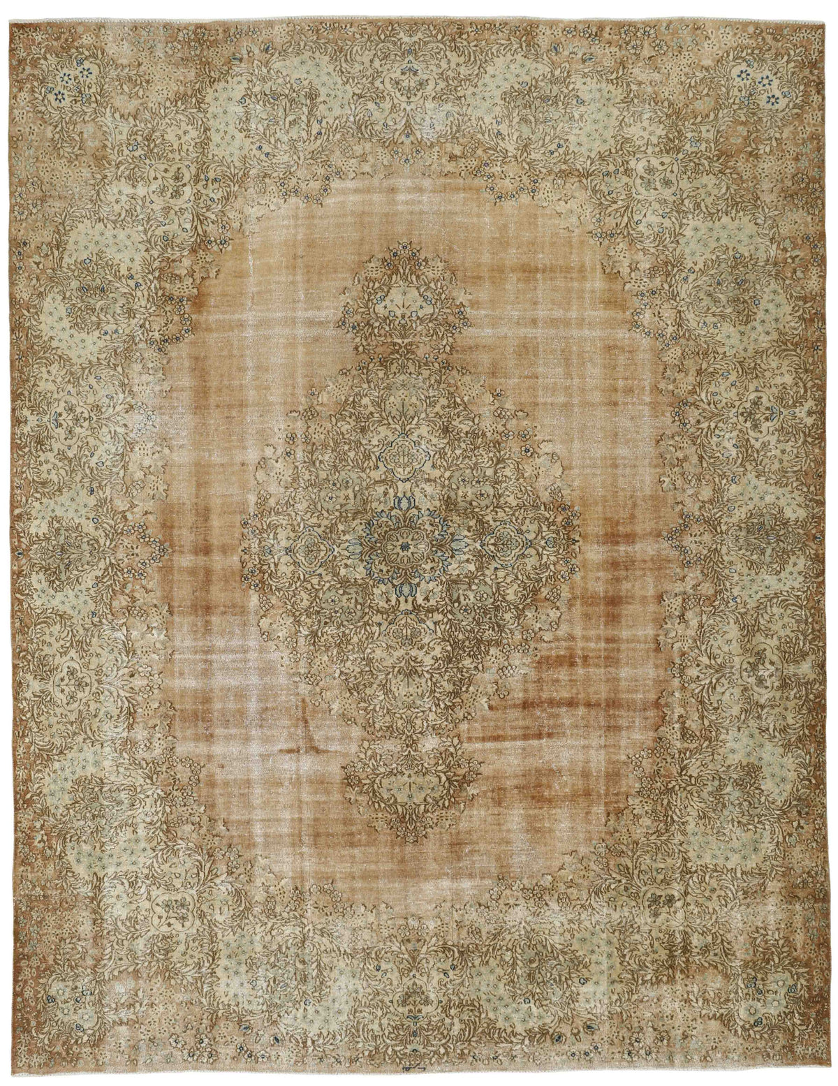 Vintage Kerman Fine Collection: Antique Persian Hand-Knotted Rugs in Stonewashed, Recoloured Finishes300 cm x 395 cm