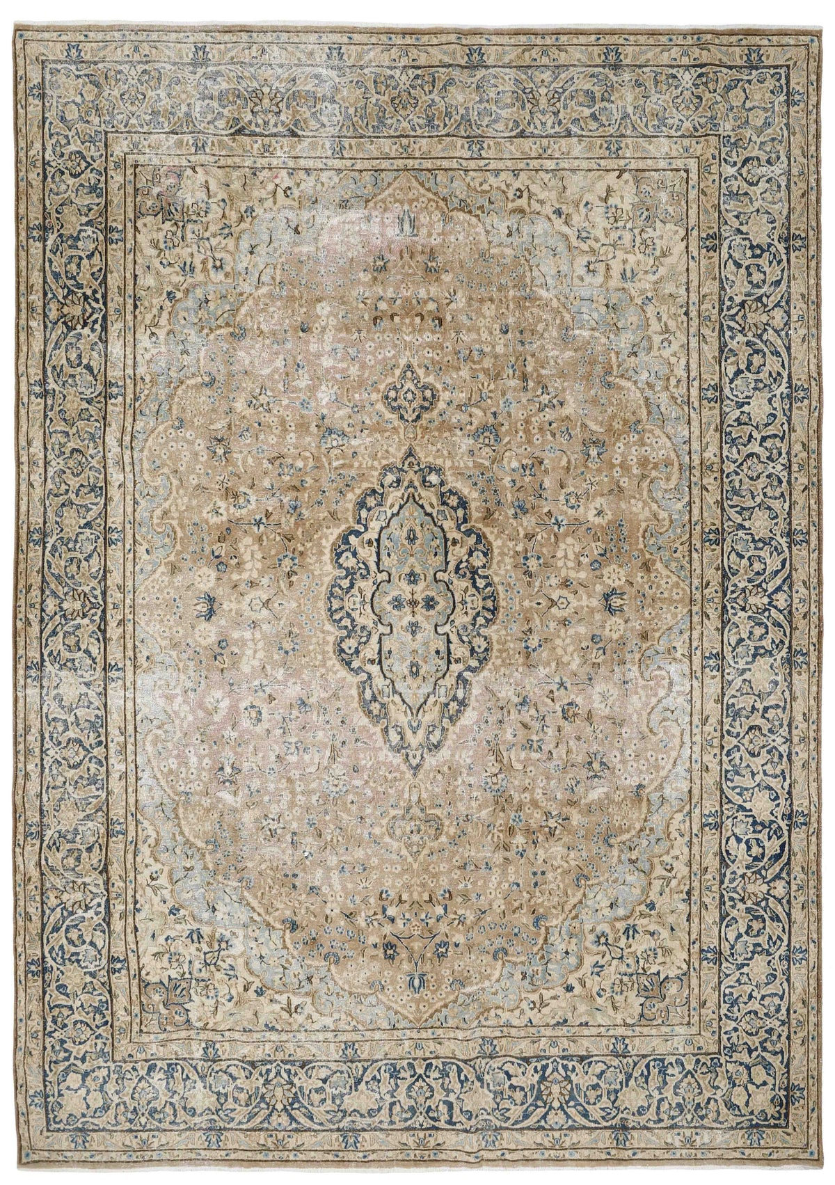 Vintage Kerman Fine Collection: Antique Persian Hand-Knotted Rugs in Stonewashed, Recoloured Finishes291 cm x 418 cm