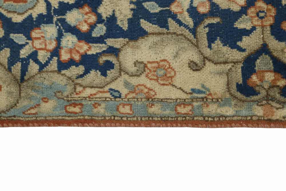 Vintage Kerman Fine Collection: Antique Persian Hand-Knotted Rugs in Stonewashed, Recoloured Finishes307 cm x 407 cm
