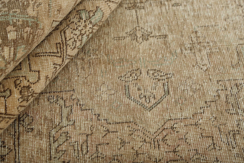 Vintage Royal Collection: Antique Persian Hand-Knotted Rugs in Stonewashed, Recoloured Finishes192 cm x 288 cm