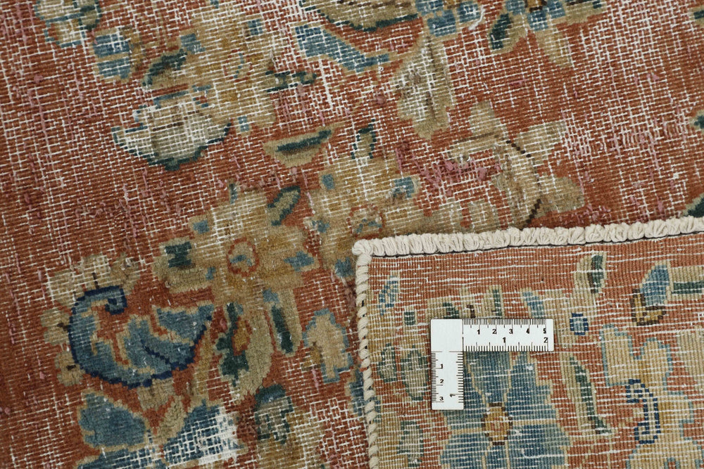 Vintage Kerman Fine Collection: Antique Persian Hand-Knotted Rugs in Stonewashed, Recoloured Finishes295 cm x 402 cm