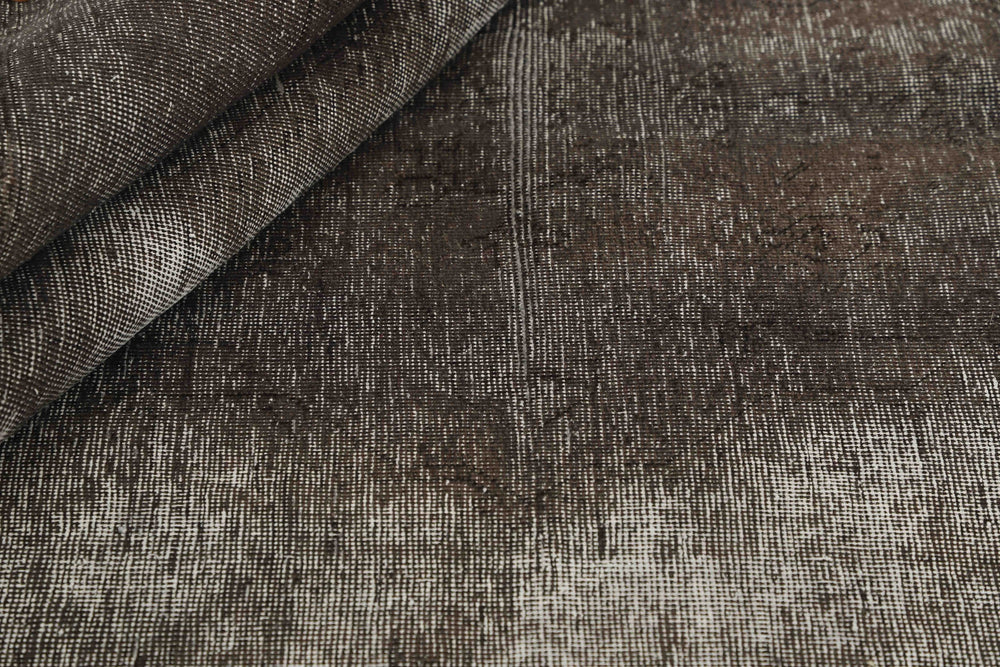 Vintage Royal Collection: Antique Persian Hand-Knotted Rugs in Stonewashed, Recoloured Finishes198 cm x 276 cm