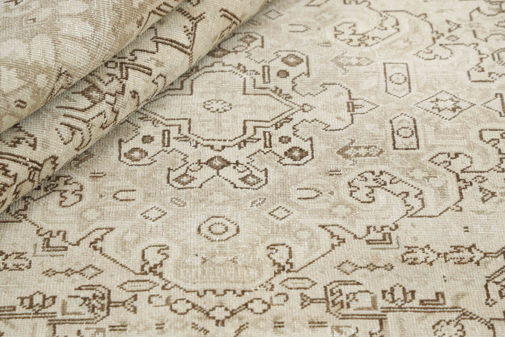 Vintage Royal Collection: Antique Persian Hand-Knotted Rugs in Stonewashed, Recoloured Finishes191 cm x 278 cm