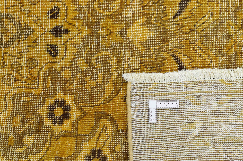 Vintage Royal Collection: Antique Persian Hand-Knotted Rugs in Stonewashed, Recoloured Finishes193 cm x 280 cm