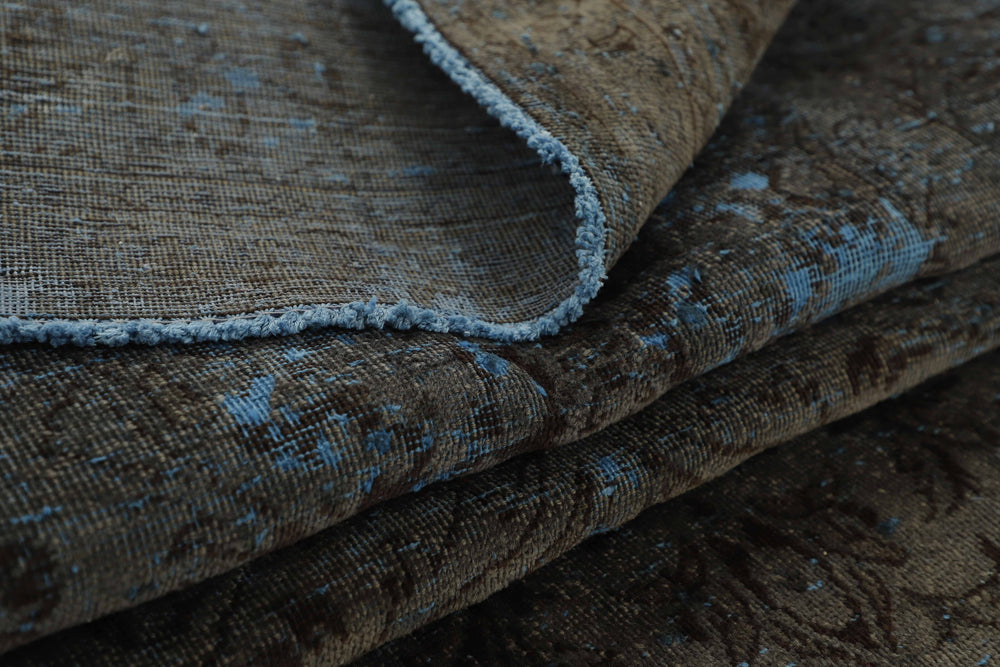 Vintage Royal Collection: Antique Persian Hand-Knotted Rugs in Stonewashed, Recoloured Finishes107 cm x 408 cm
