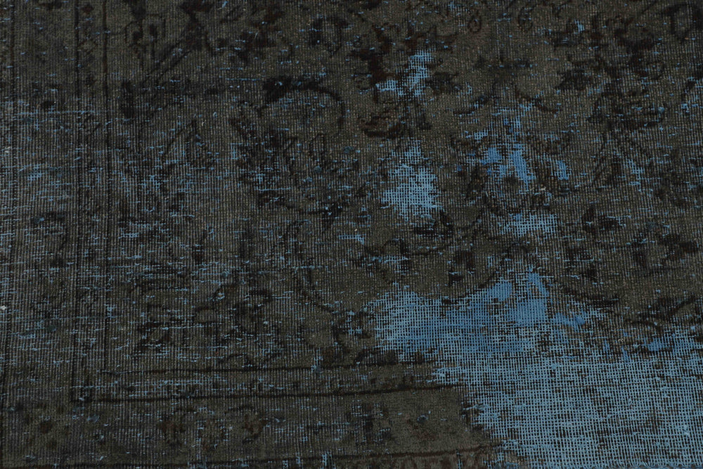 Vintage Royal Collection: Antique Persian Hand-Knotted Rugs in Stonewashed, Recoloured Finishes107 cm x 408 cm