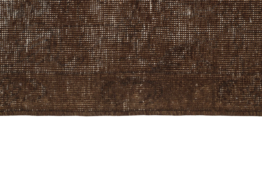 Vintage Royal Collection: Antique Persian Hand-Knotted Rugs in Stonewashed, Recoloured Finishes238 cm x 322 cm