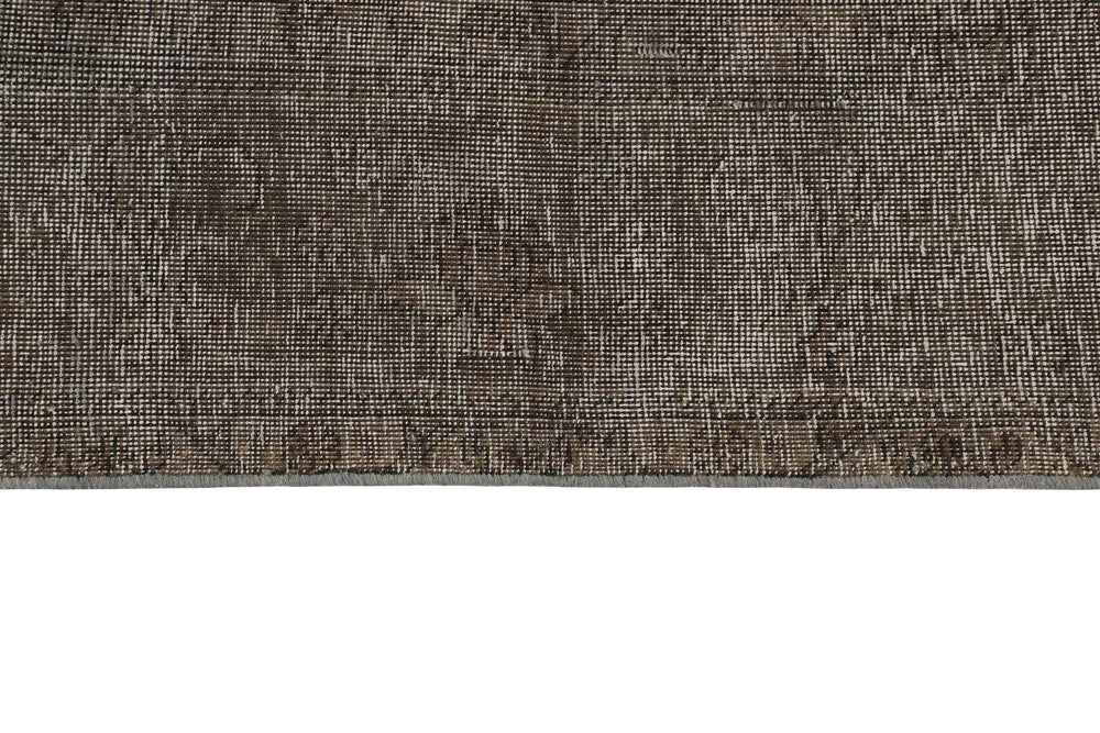 Vintage Royal Collection: Antique Persian Hand-Knotted Rugs in Stonewashed, Recoloured Finishes200 cm x 294 cm