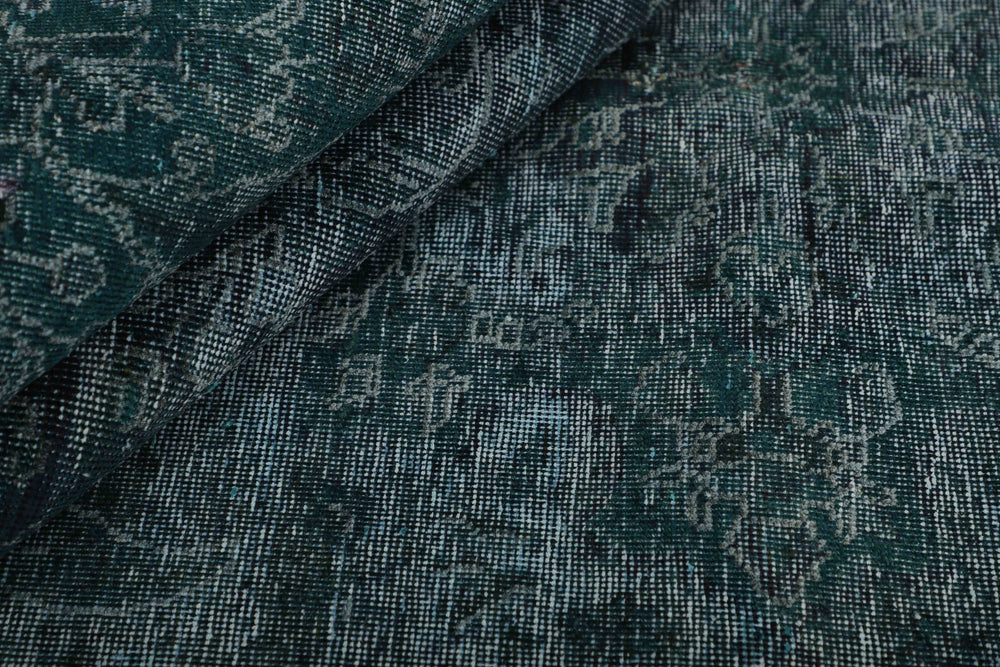Vintage Royal Collection: Antique Persian Hand-Knotted Rugs in Stonewashed, Recoloured Finishes195 cm x 282 cm
