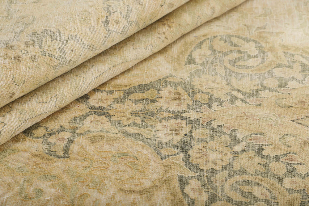Vintage Kerman Collection: Antique Persian Hand-Knotted Rugs in Recoloured, Stonewashed Finishes284 cm x 409 cm