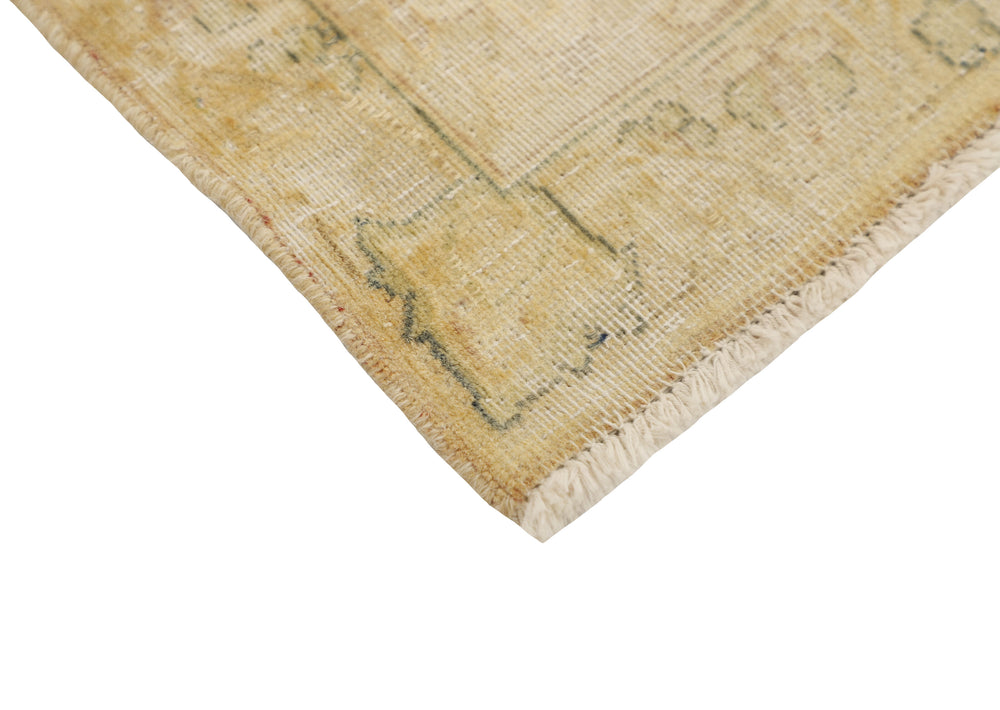 Vintage Kerman Collection: Antique Persian Hand-Knotted Rugs in Recoloured, Stonewashed Finishes284 cm x 409 cm