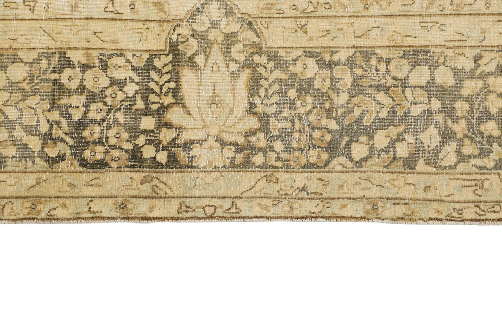 Vintage Kerman Collection: Antique Persian Hand-Knotted Rugs in Recoloured, Stonewashed Finishes224 cm x 319 cm