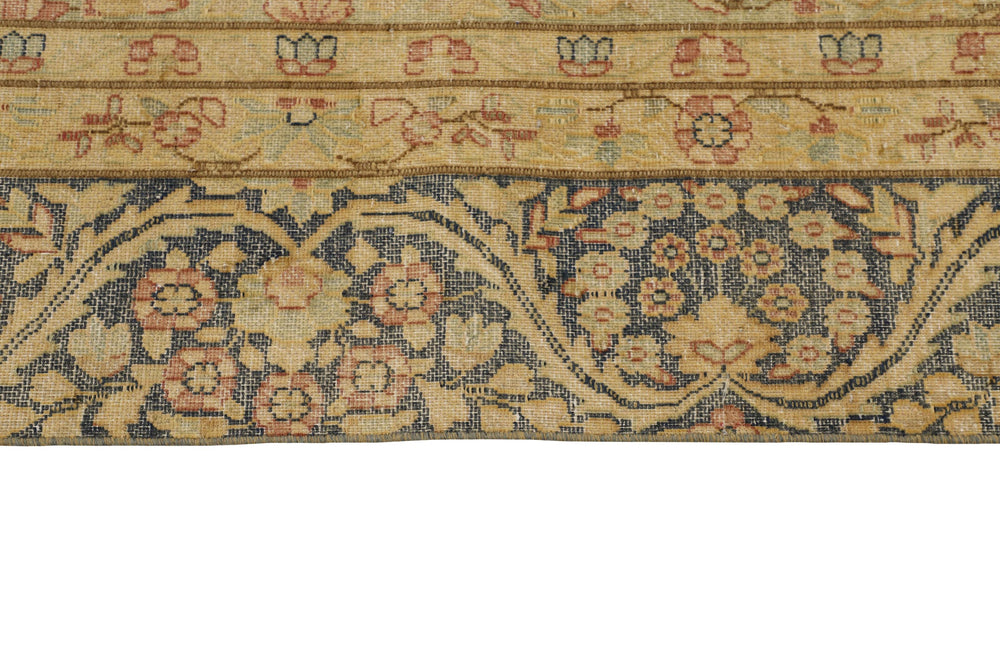 Vintage Kerman Collection: Antique Persian Hand-Knotted Rugs in Recoloured, Stonewashed Finishes267 cm x 364 cm