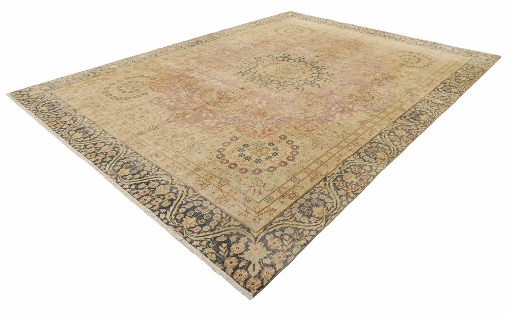Vintage Kerman Collection: Antique Persian Hand-Knotted Rugs in Recoloured, Stonewashed Finishes267 cm x 364 cm